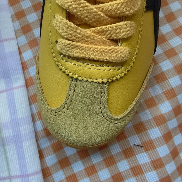 Onitsuka Tiger Classic Yellow and Black Colorway Sneakers - Picture 3 of 9